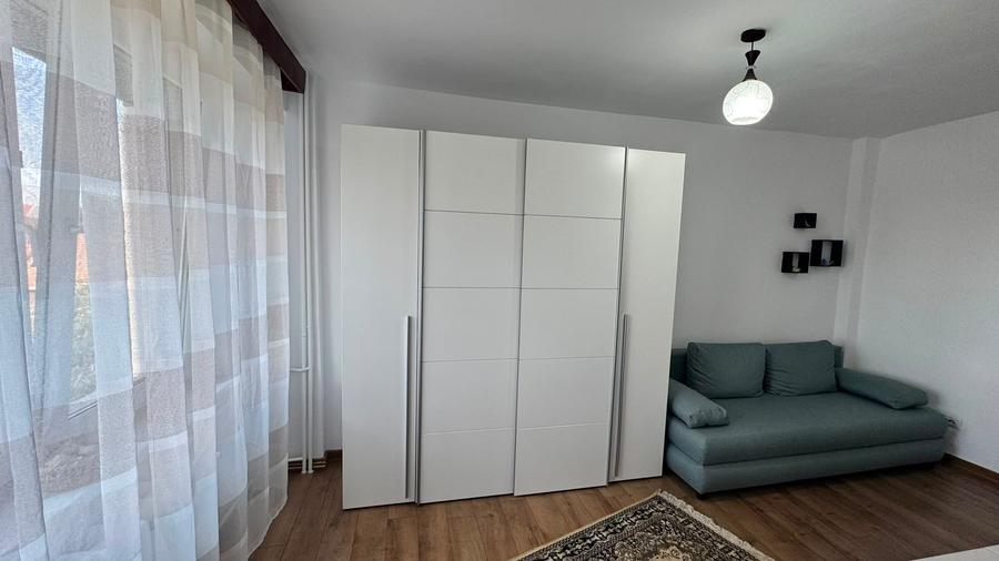 Garsonieră de închiriat str. Gheorghe Costaforu