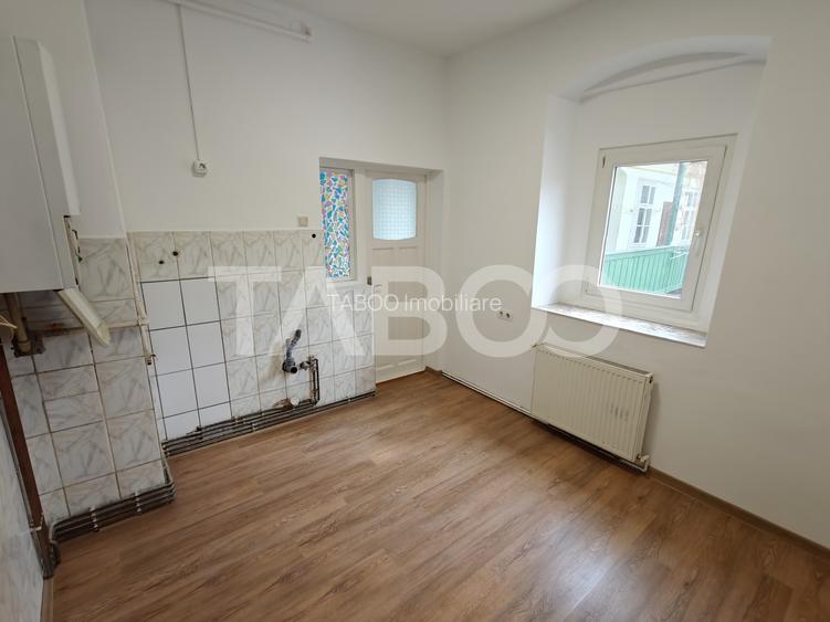 Apartament 2 camere de inchiriat - Str Alexandru Xenopol - comision 0 - 7