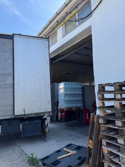 Spatiu Comercial 1000 m2 ,Str Zizinului