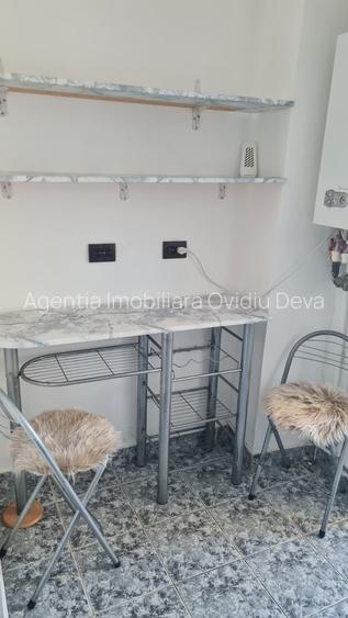 Inchiriez garsoniera in Deva, ultracentral,  Decebal, Piata Centrala, et 6 - 7