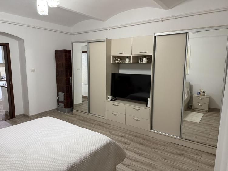 Ap cu 2 camere, 72mp, complet renovat, demisol inalt, zona Bălcescu!