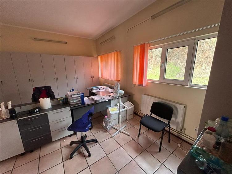 Hala industriala de vanzare in Marghita – 650 mp hala + birouri 200 mp, teren 34