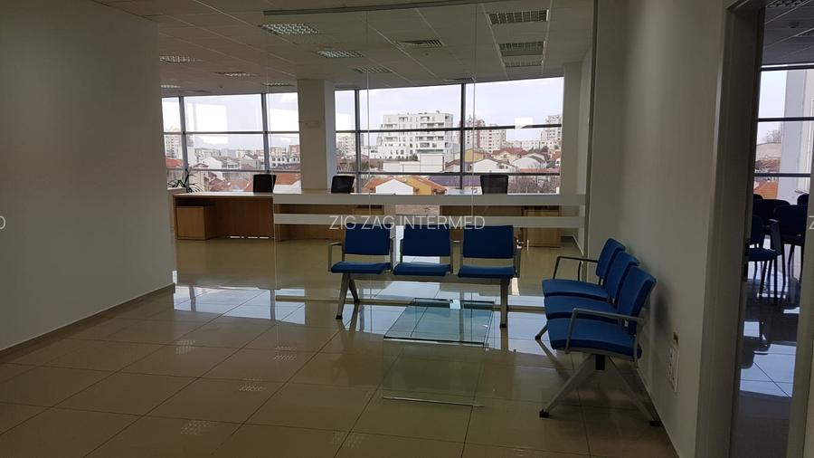 Bd. Mamaia - spațiu de birouri premium , 241 mp . - 14