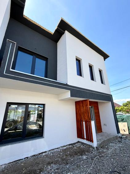 Casa 4 camere 2 bai 93mp Capat Pacurari Valea Lupului