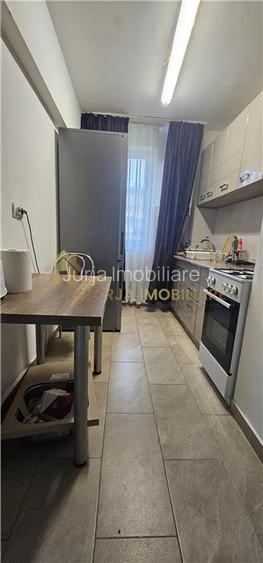 APARTAMENT 2 CAMERE 43 MP PLUS BALCON DE 10 MP ZONA MERCUR