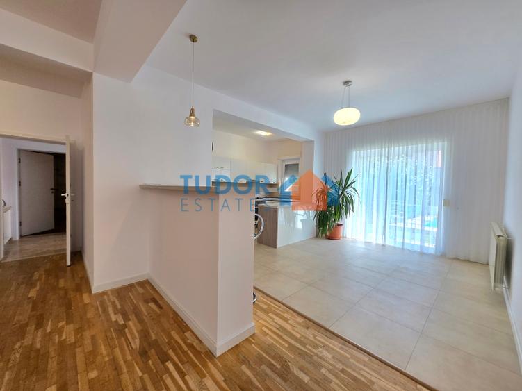 Renovated 6 Bedroom Luxury Villa with Private Garden, Swimming Pool & Sauna