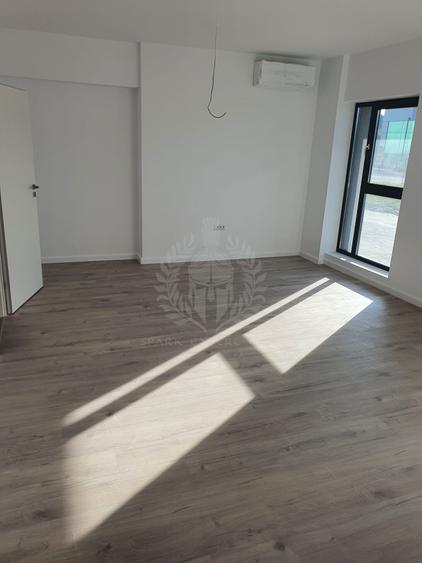 //2 CAMERE//SPATIU BIROURI// MRS GRADINILE//