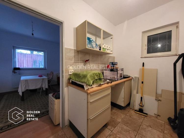 Imobil cu doua corpuri de cladire, oras Lipova