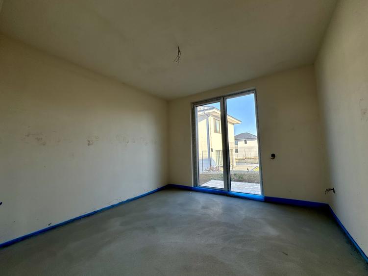 Casă cu garaj, 130 mp, 400 mp teren, CF disponibil, Chinteni