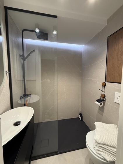 Vanzare 2 camere Magheru - Universitate, renovat, mobiliat