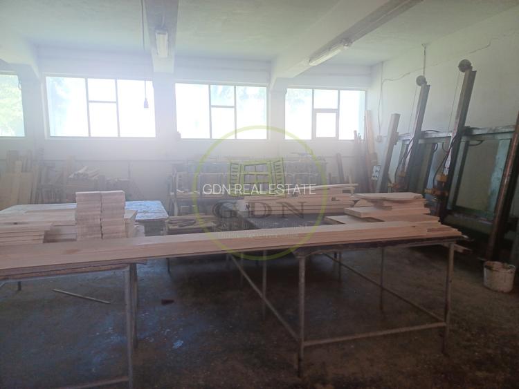 De vanzare fabrica mobilier lemn masiv sculptat + confectii metalice - 12