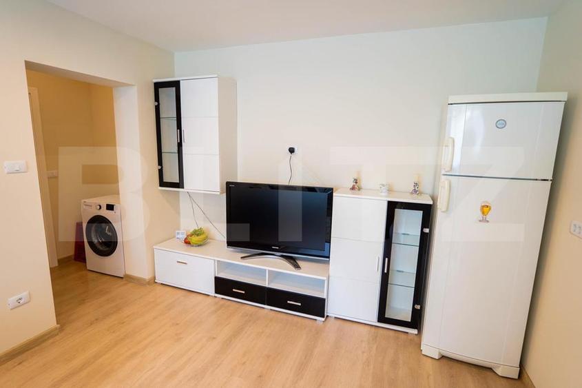 Apartament 2 camere, decomandat, parter, zona Ultracentrală