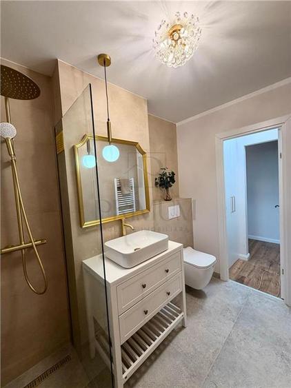Favorit- 3 cam- centrala proprie- renovat complet