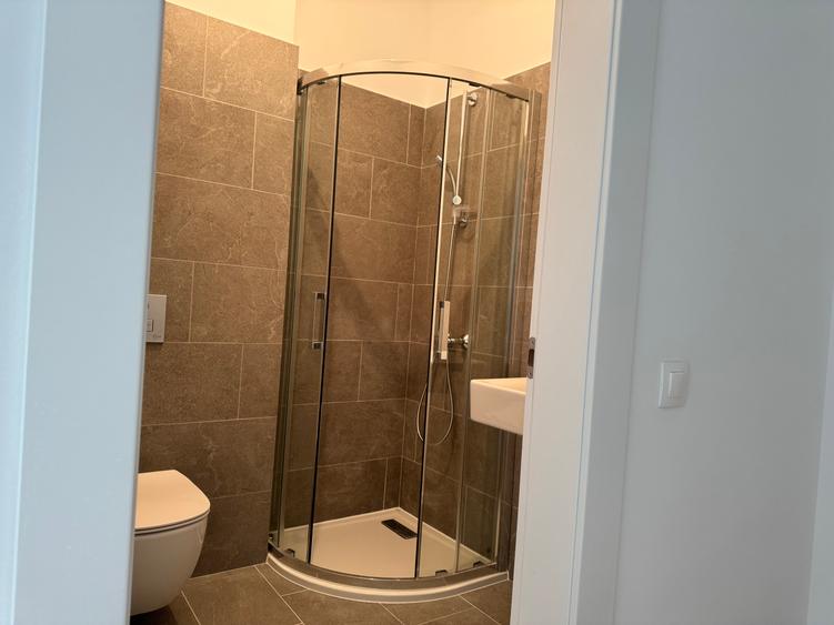 Apartament 4 camere cu Gradina -88mp Utili + Gradina / Zona Mall Colosseum-Sect1