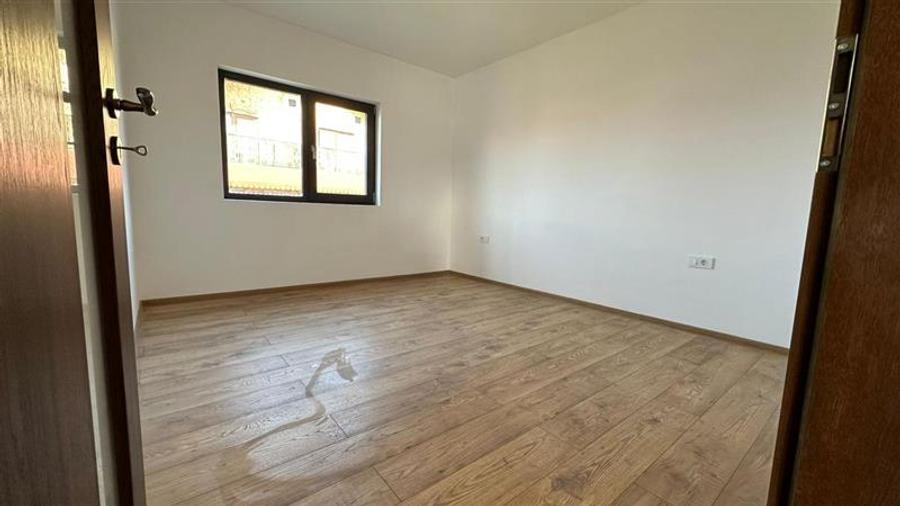 Casa individuala, 4 camere, incalzire in pardoseala, Izvor, Brasov
