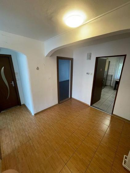 Apartament 3 camere, 70 mp , parter inalt/ 4E, zona U.T.C.N.,Zorilor