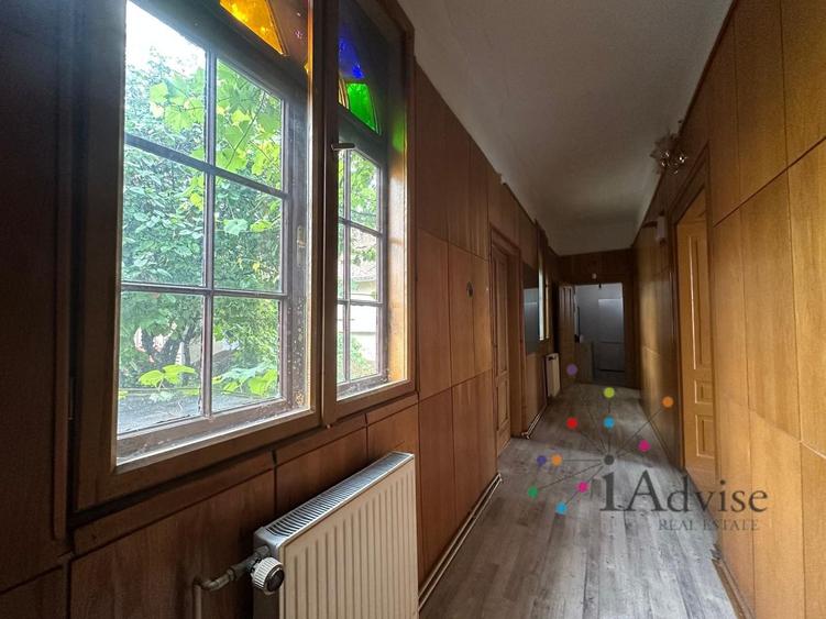 Casă cu curte generoasă – ideală pentru restaurant, birou sau clinică