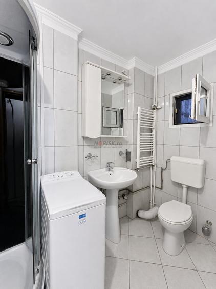 GORJULUI: 3 camere 70mp , 2 băi și metrou la 6 minute
