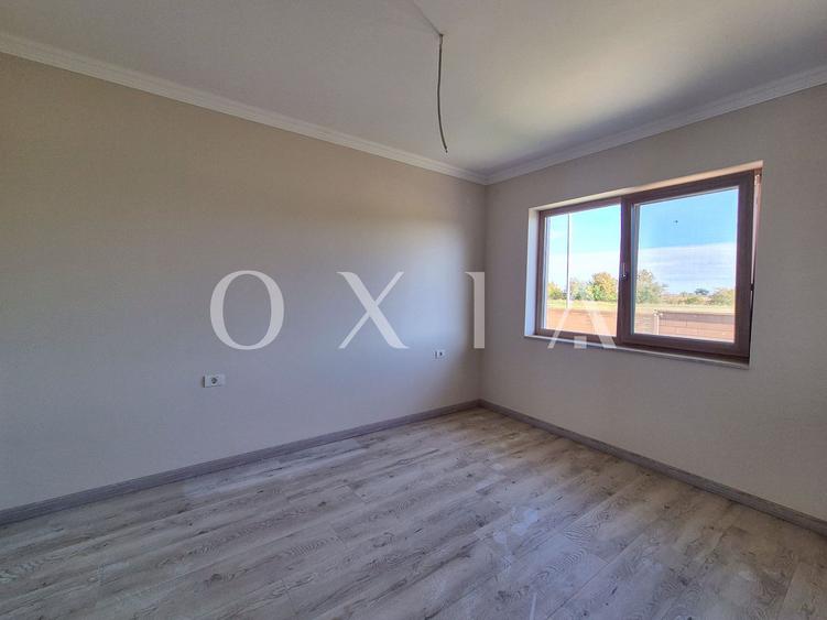 AX929 Giroc, Finisaje Premium, 1/2 Duplex Unit Prin Garaj