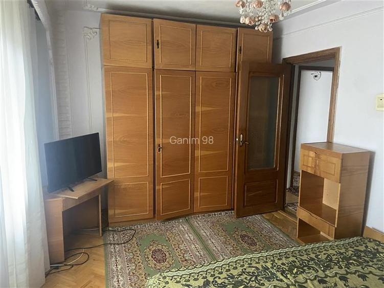 Apartament 3 camere , zona supermarket Lidl (fosta Autogara)et 1 din 3 , 81 mp , - 12