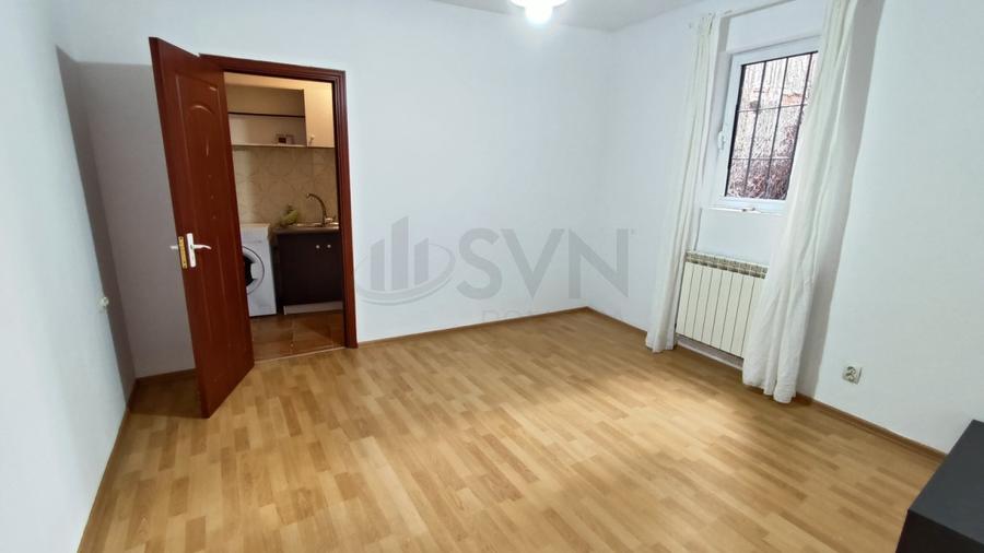 REV2005835 Vila l 6 Camere l Piata Alba Iulia l Curte