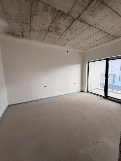 Proprietar vând duplex – Cluj-Napoca, str. Praga , 197 mp , Beci , Teren 628 mp