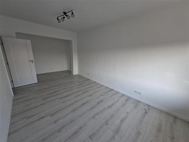 Vanzare apartament 4 camere pentru locuit sau sediu firma, birouri Centru, Cluj-