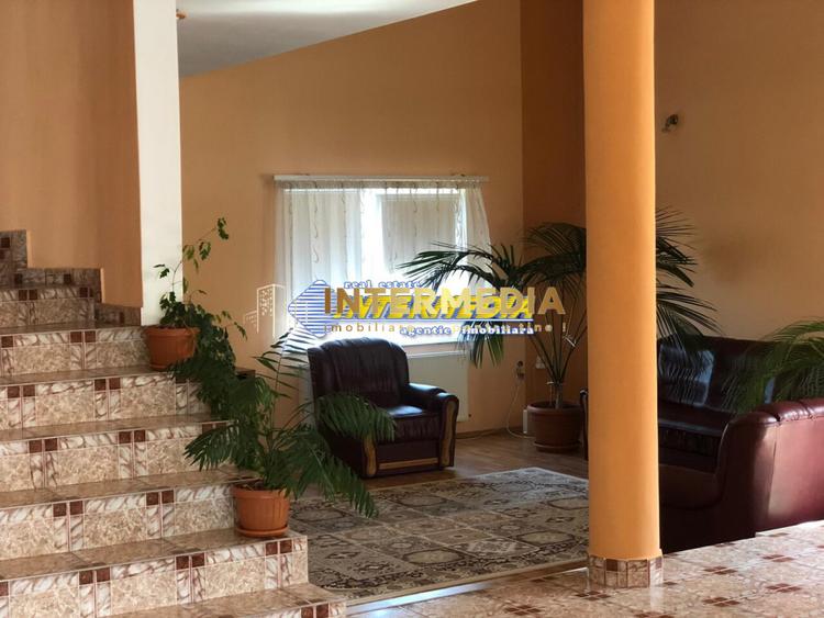 Casa deosebita  D+P+E de vanzare CETATE cu 900 mp. teren