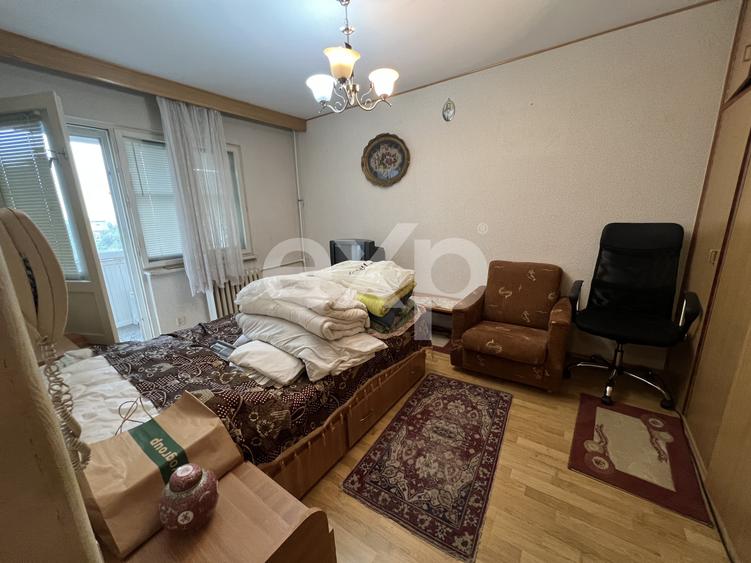 3 camere Decomandat electrica/sanitare refăcute 12 m Metrou Apărători reabilitat