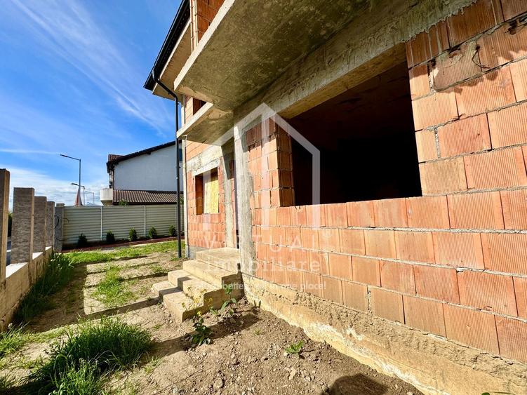 Casa de tip duplex cu 4 camere, 117mp utili, 230mp teren, Selimbar