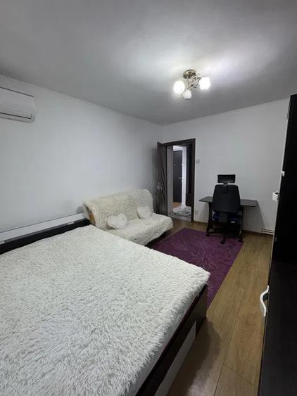 Garsoniera, decomandata, 30 mp, centrala proprie, ac, metrou, Gorjului