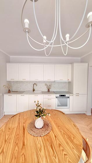 Apartament la cheie , 3 camere, etaj intermediar , zona Terra