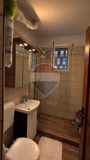 Apartament 3 camere parter zona Rogerius Aluminei