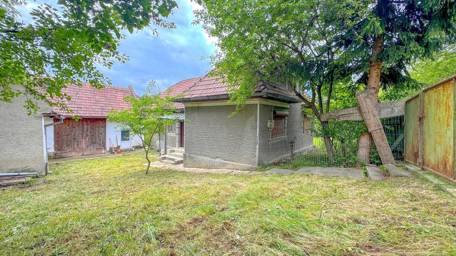 Teren 1500mp, intravilan cu utilitati, in proximitatea complexului Vila Bran