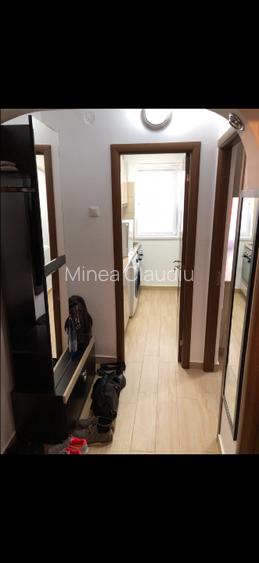 Vând Apartament 3 camere  - 5