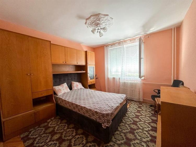 RECO Apartament la etaj 1 pe Bulevardul Dacia