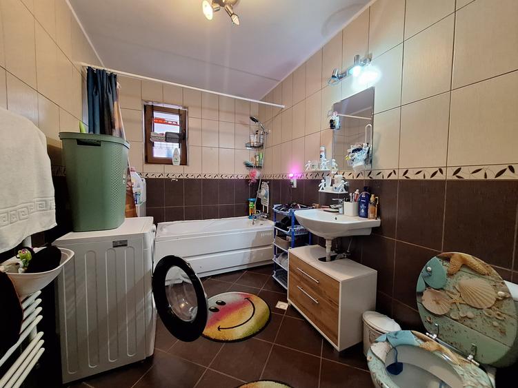 Apartament cu 3 camere, 68 mp, 2 balcoane, zona Parcului Poligon