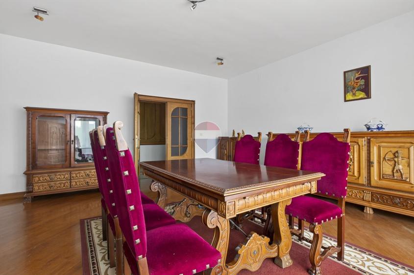 Casă 5 dormitoare si teren 725 mp de închiriat în zona Gradiste