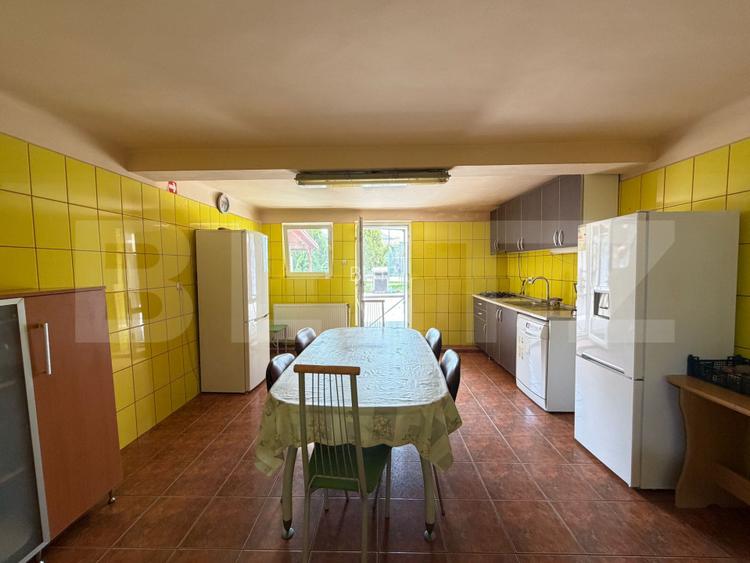 Casa individuala - 9 camere, 369 mp, 868 mp teren, zona Micro 1 - 8