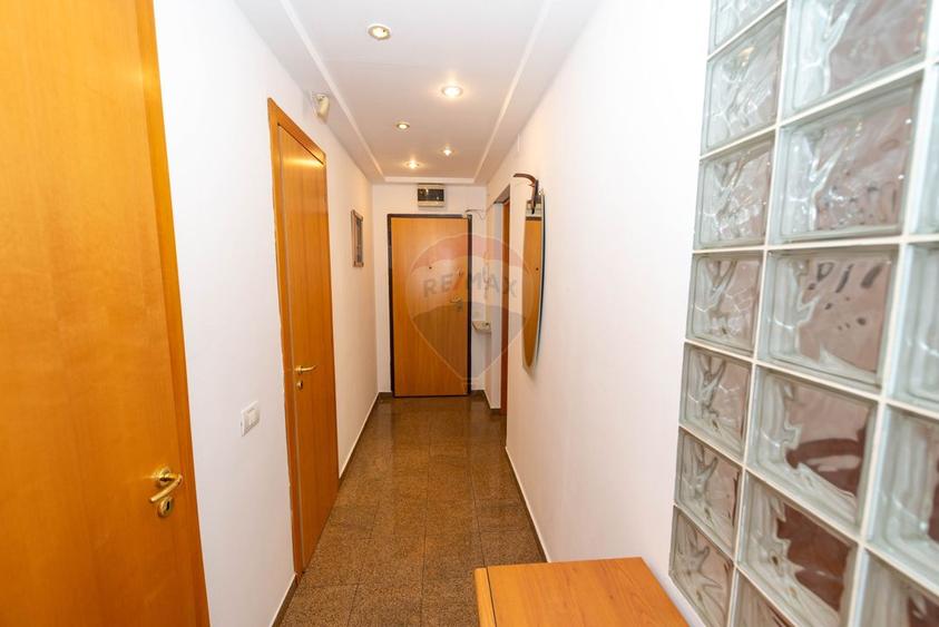 Apartament de inchiriat cu 3 camere semidecomandat - Parcul Floreasca