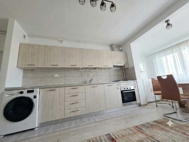 Proprietar vand apartament 3 camere  - 10