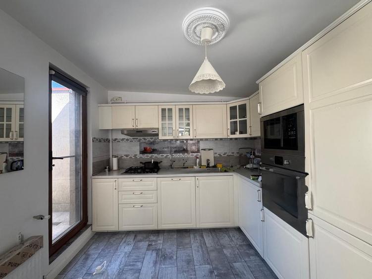 3 camere + LOC DE PARCARE inclus || AVIATIEI