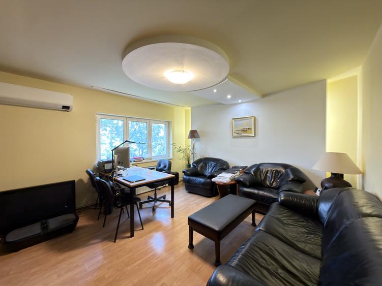 Apartament 3 camere, decomandat, 72mp utili, etaj 2, zona Sagului