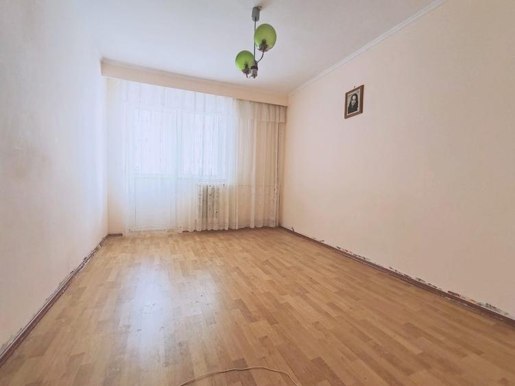 Apartament 2 camere Trivale-Complex 1, etaj 3/4, balcon