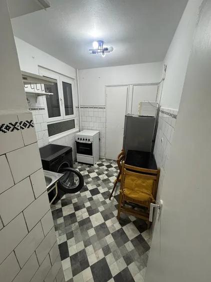 Apartament 2 Camere In Cantemir Chiar pe Bulevard la etajul 1