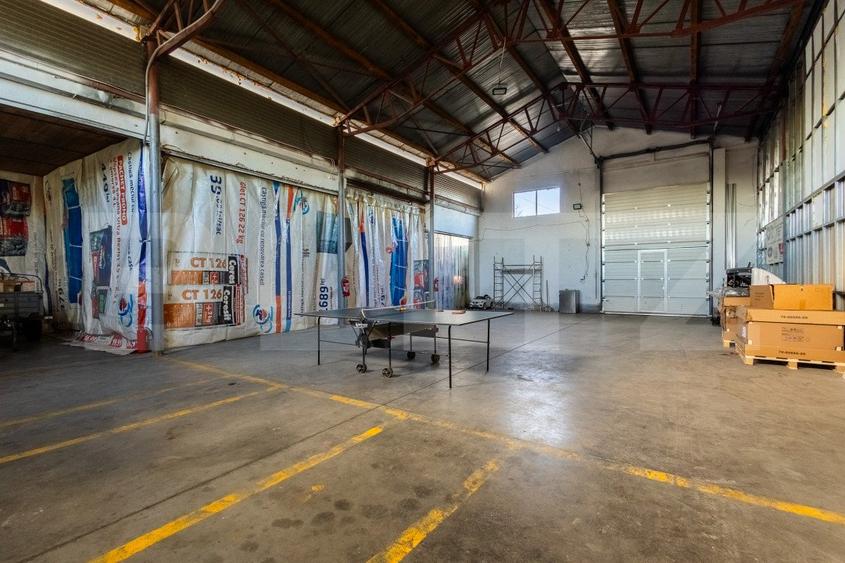 Ansamblu industrial și de birouri de vânzare cu chiriași existenți