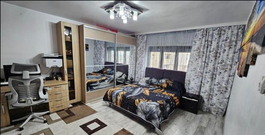 40166 Apartament 3 camere DRuri Soveja