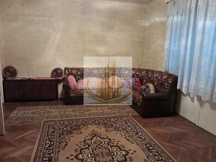 Casa Iosefin individuala 9 camere 3 apartamente