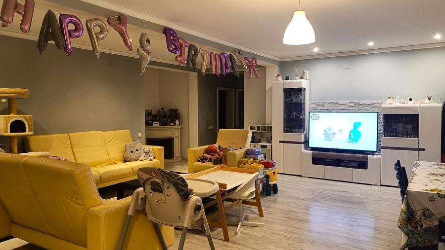 Apartament 3 camere parcare zona Florilor