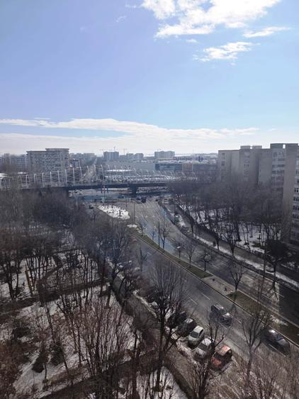 Bld. Alexandru Obregia - 10 minute Metrou - Apartament 3 camere - 78 mp.